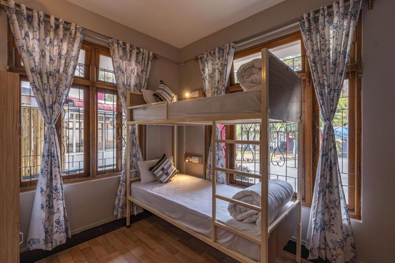Zostel Shillong Hostel ภายนอก รูปภาพ
