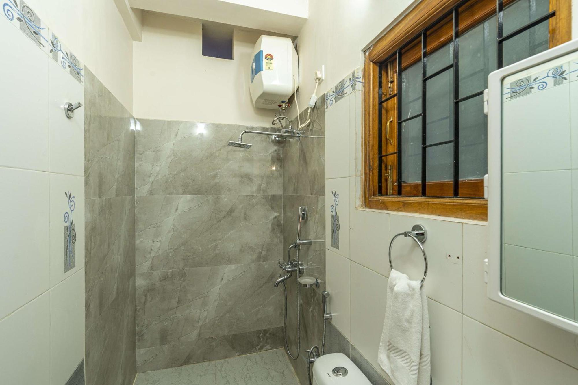 Zostel Shillong Hostel ภายนอก รูปภาพ